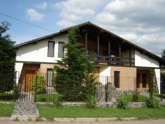 Gorgeous villa in the foothills Zlatitsa